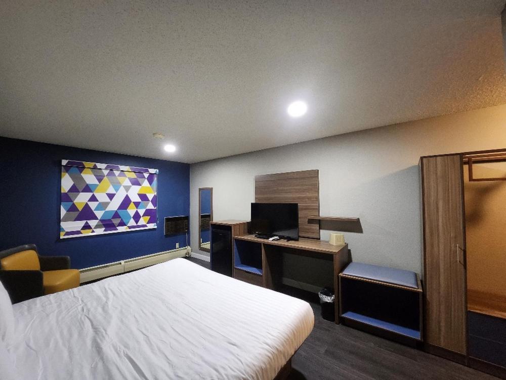 Super 8 By Wyndham Hayward Wi Motel Buitenkant foto