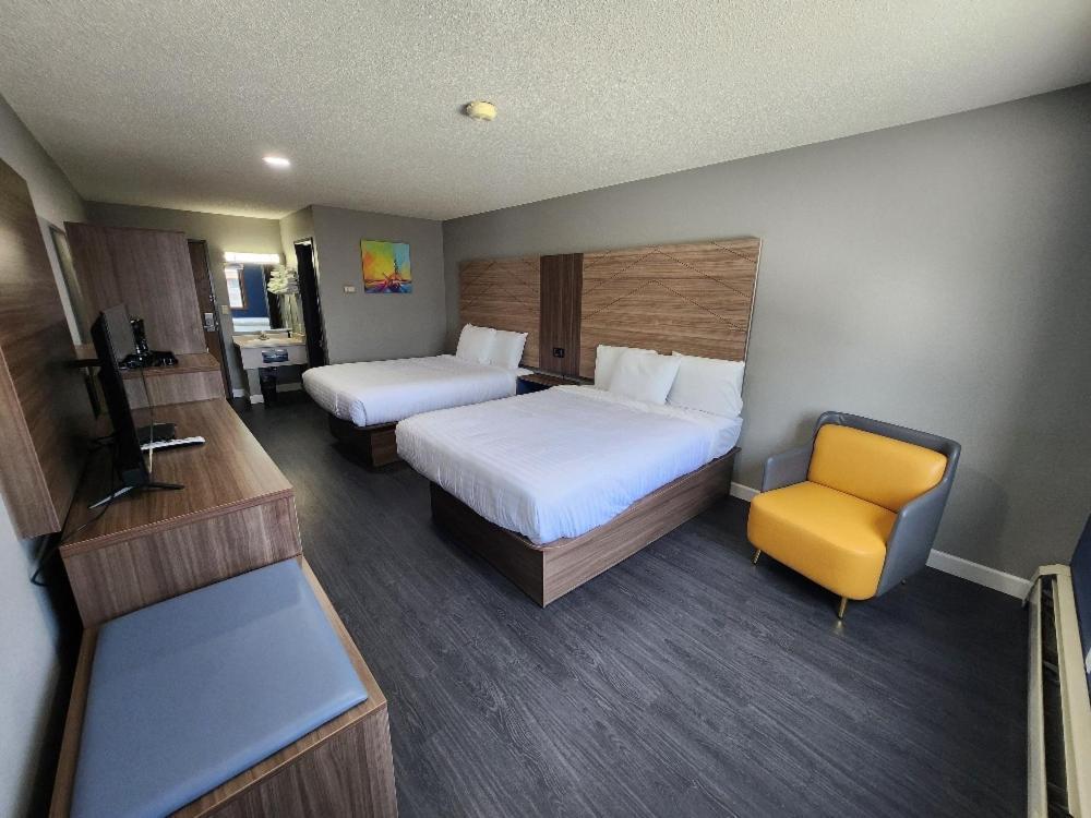 Super 8 By Wyndham Hayward Wi Motel Buitenkant foto