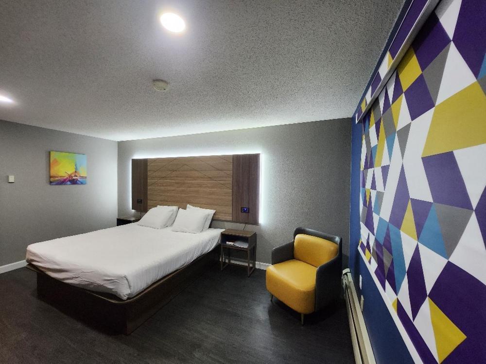 Super 8 By Wyndham Hayward Wi Motel Buitenkant foto