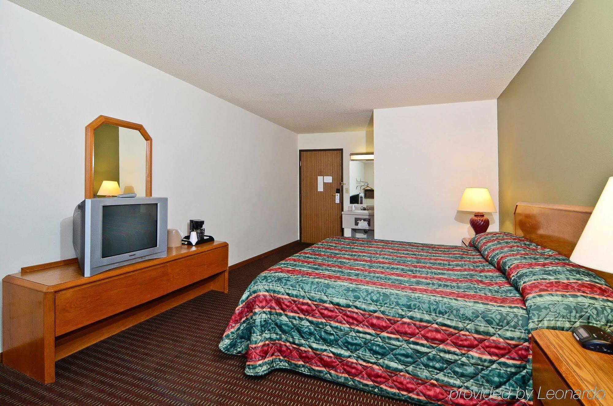Super 8 By Wyndham Hayward Wi Motel Buitenkant foto