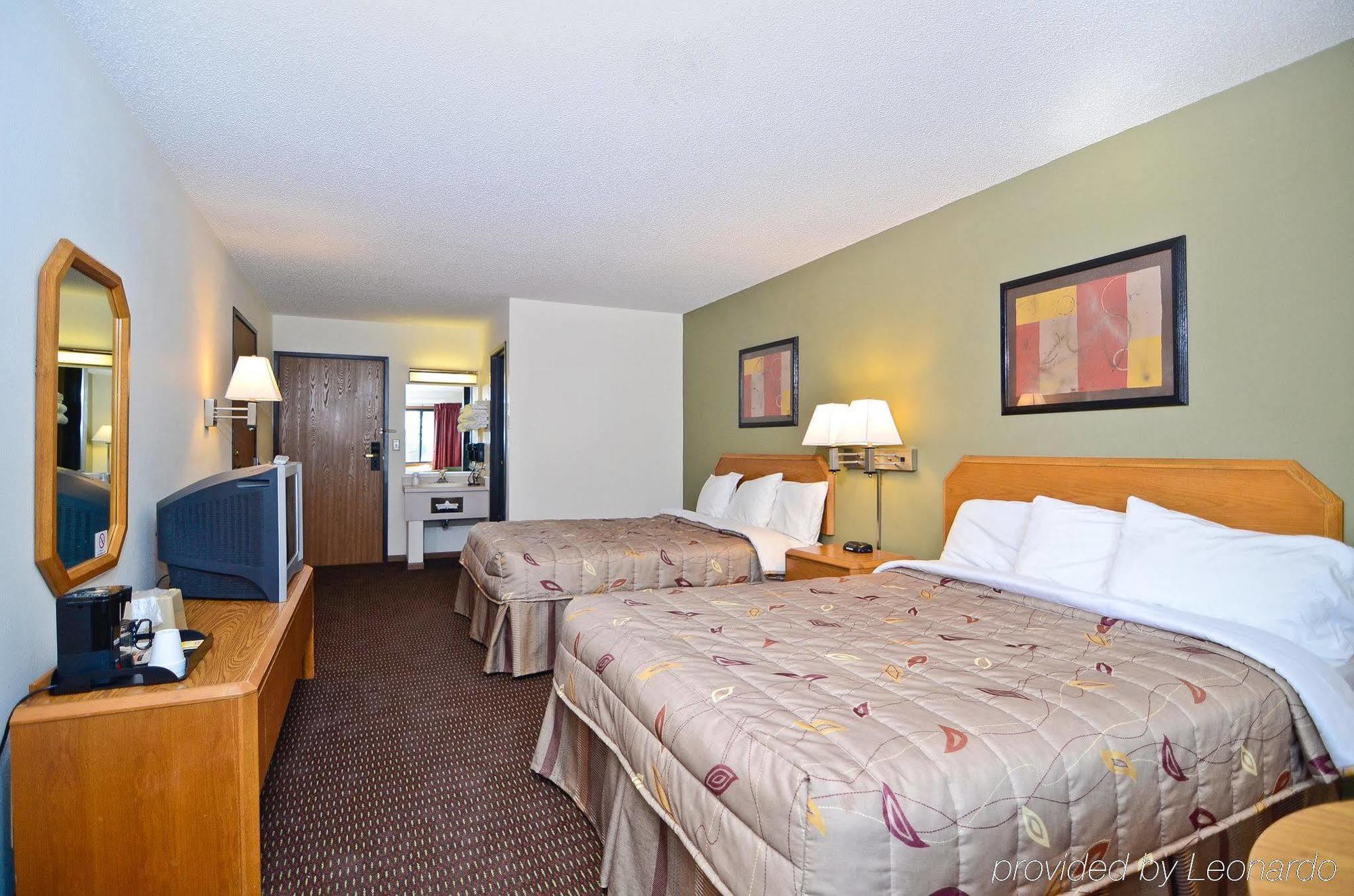 Super 8 By Wyndham Hayward Wi Motel Buitenkant foto